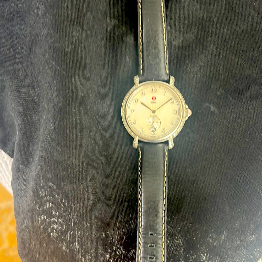 Michele diamond watch w date  needs battery